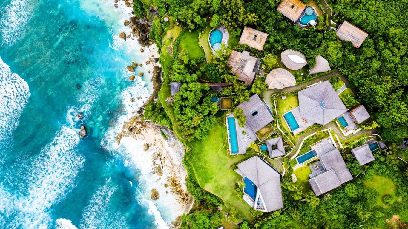 The Ultimate Guide to Uluwatu, Bali’s Coolest Neighborhood